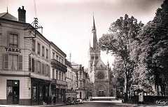 51 Epernay Eglise Notre Dame et Place Thiers